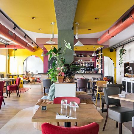 Greet Hotel Massieux Lyon Nord ภายนอก รูปภาพ