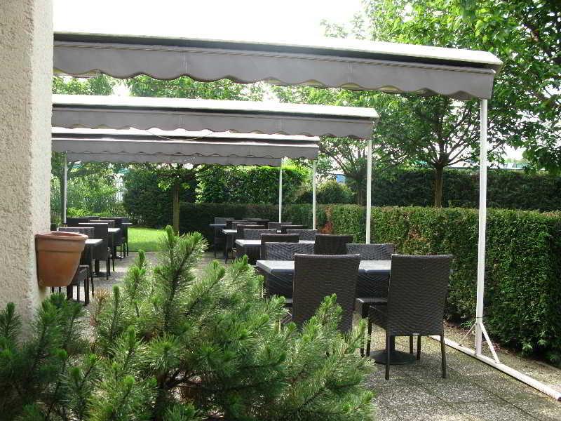 Greet Hotel Massieux Lyon Nord ภายนอก รูปภาพ