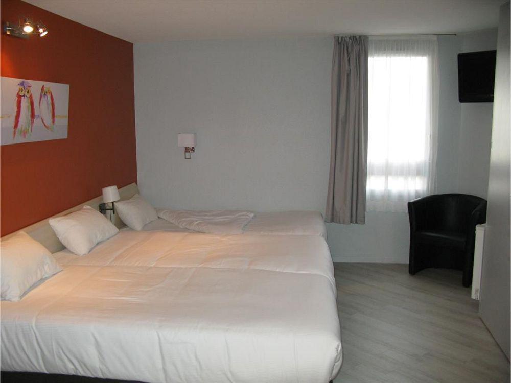 Greet Hotel Massieux Lyon Nord ภายนอก รูปภาพ