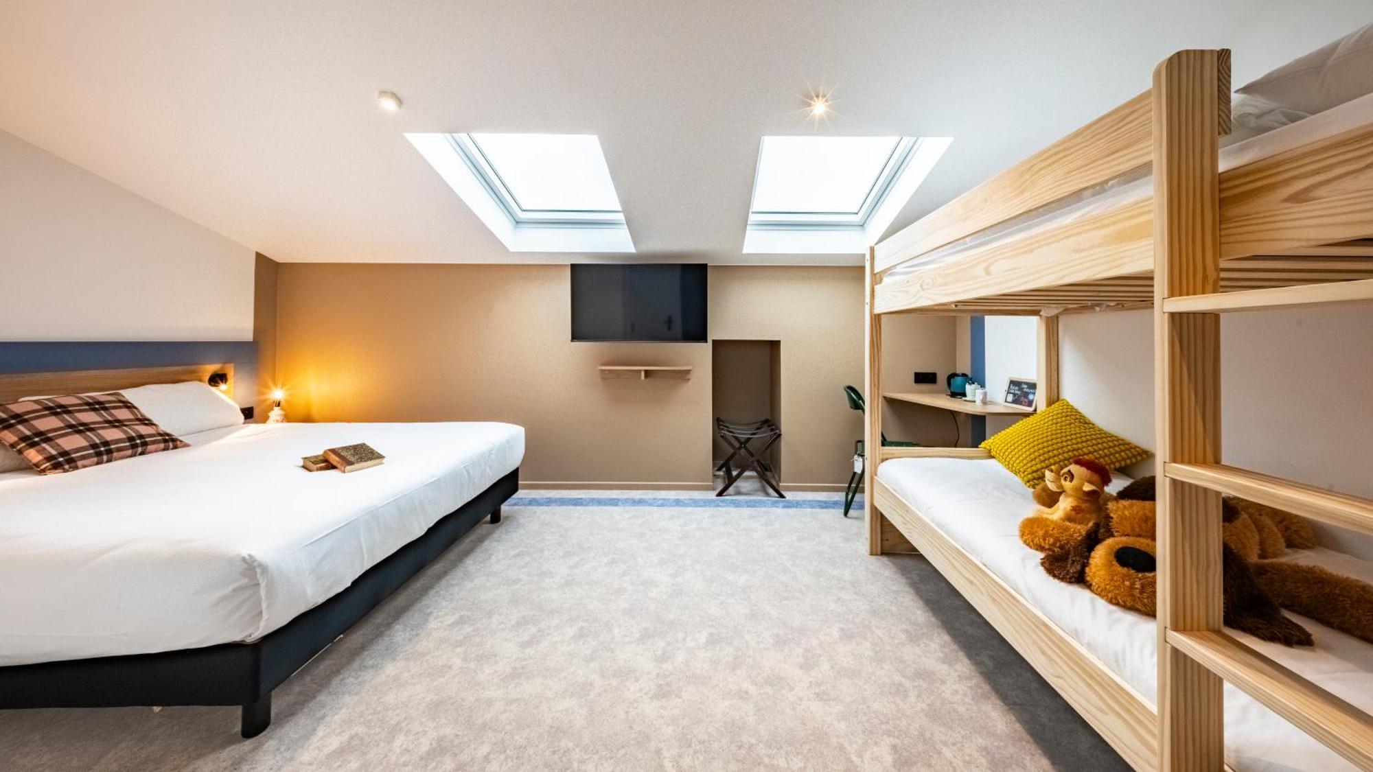 Greet Hotel Massieux Lyon Nord ภายนอก รูปภาพ