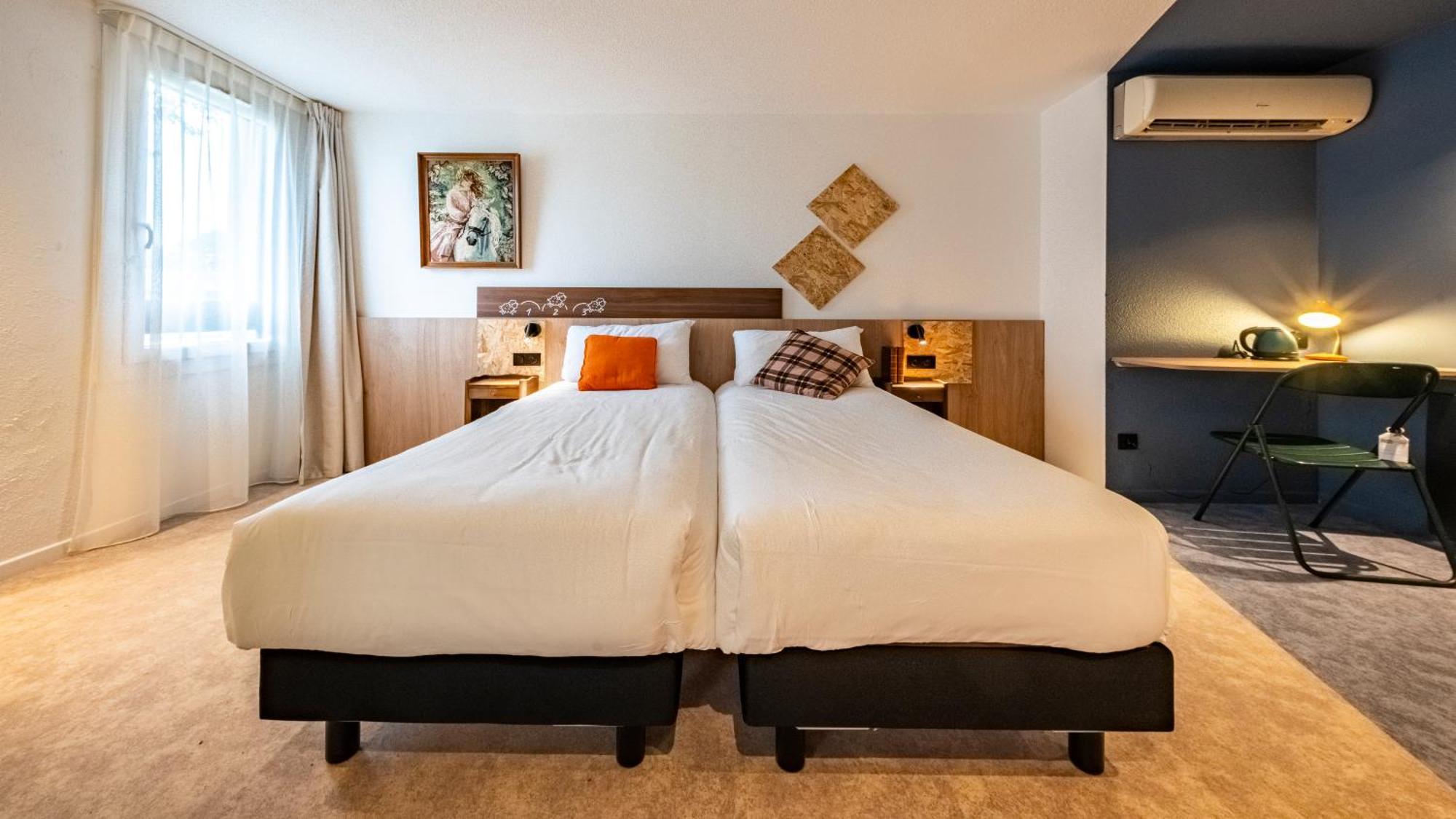 Greet Hotel Massieux Lyon Nord ภายนอก รูปภาพ