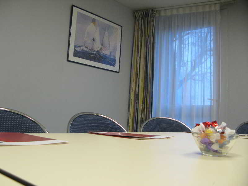Greet Hotel Massieux Lyon Nord ภายนอก รูปภาพ